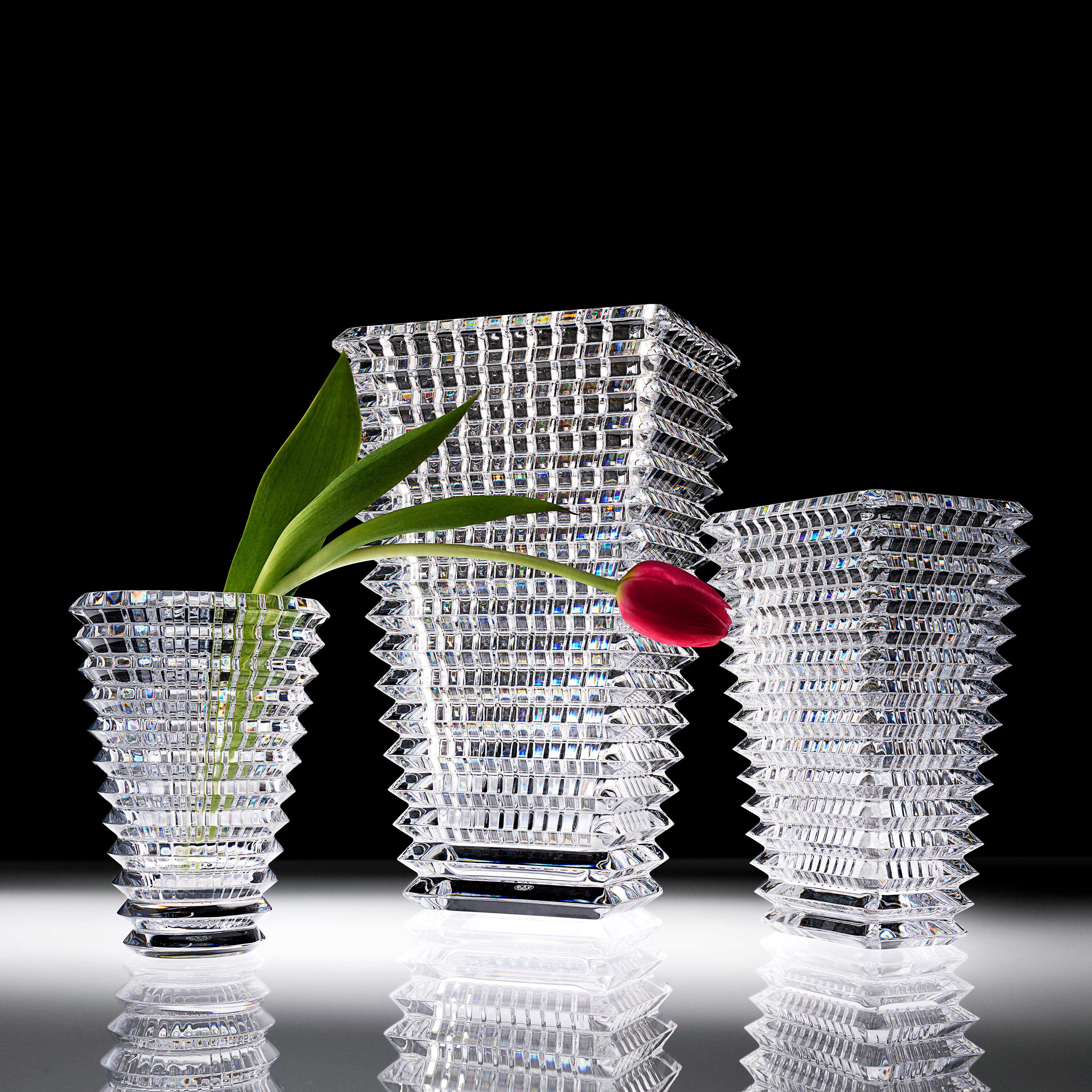 Baccarat クリスタル花器 四角形 専用ボックス付き Eye Rectangular Vase L | Baccarat United States