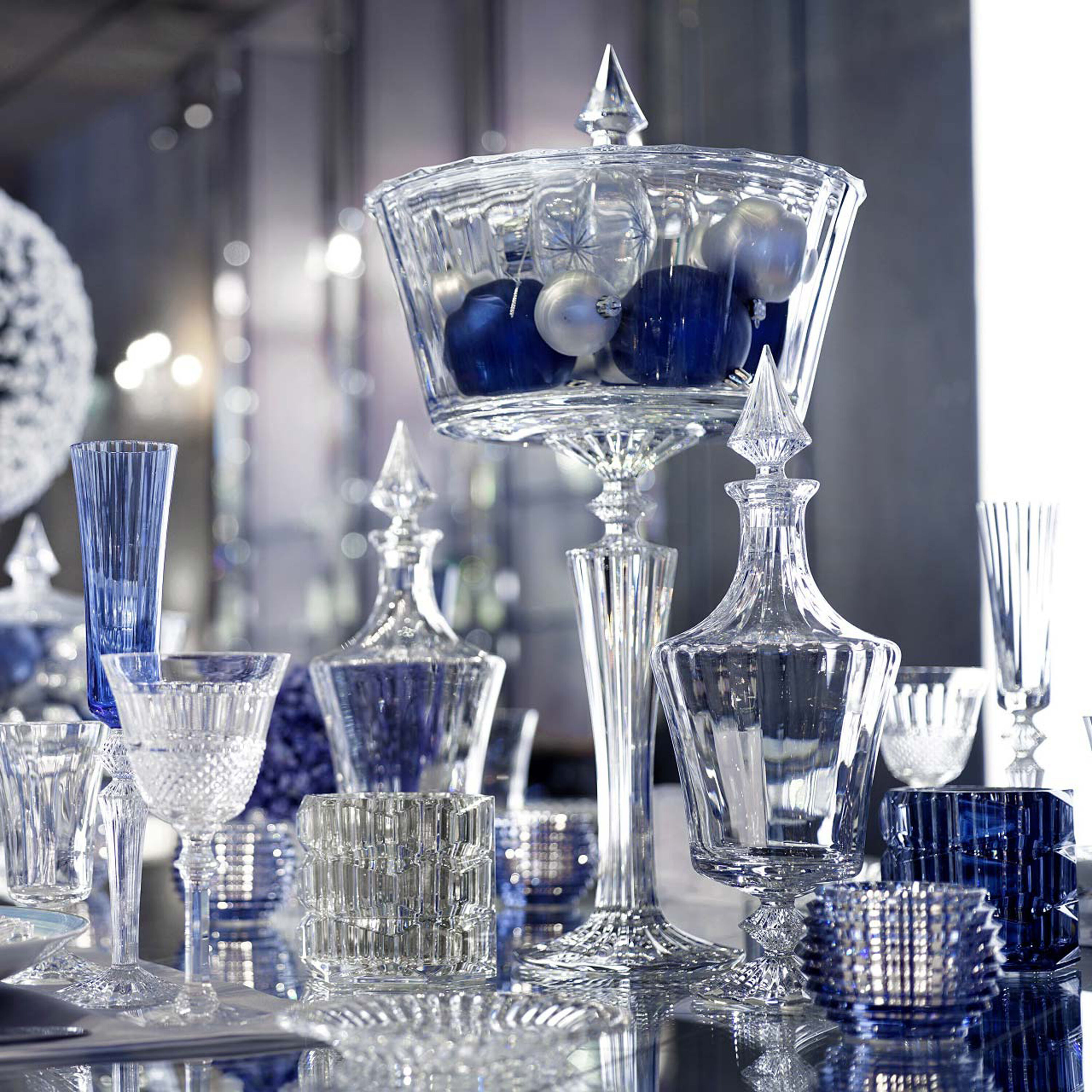 半額sale - タイムセールをお見逃しなく Box Candy Tall Nuits Mille | States United Baccarat 花瓶・フラワースタンド