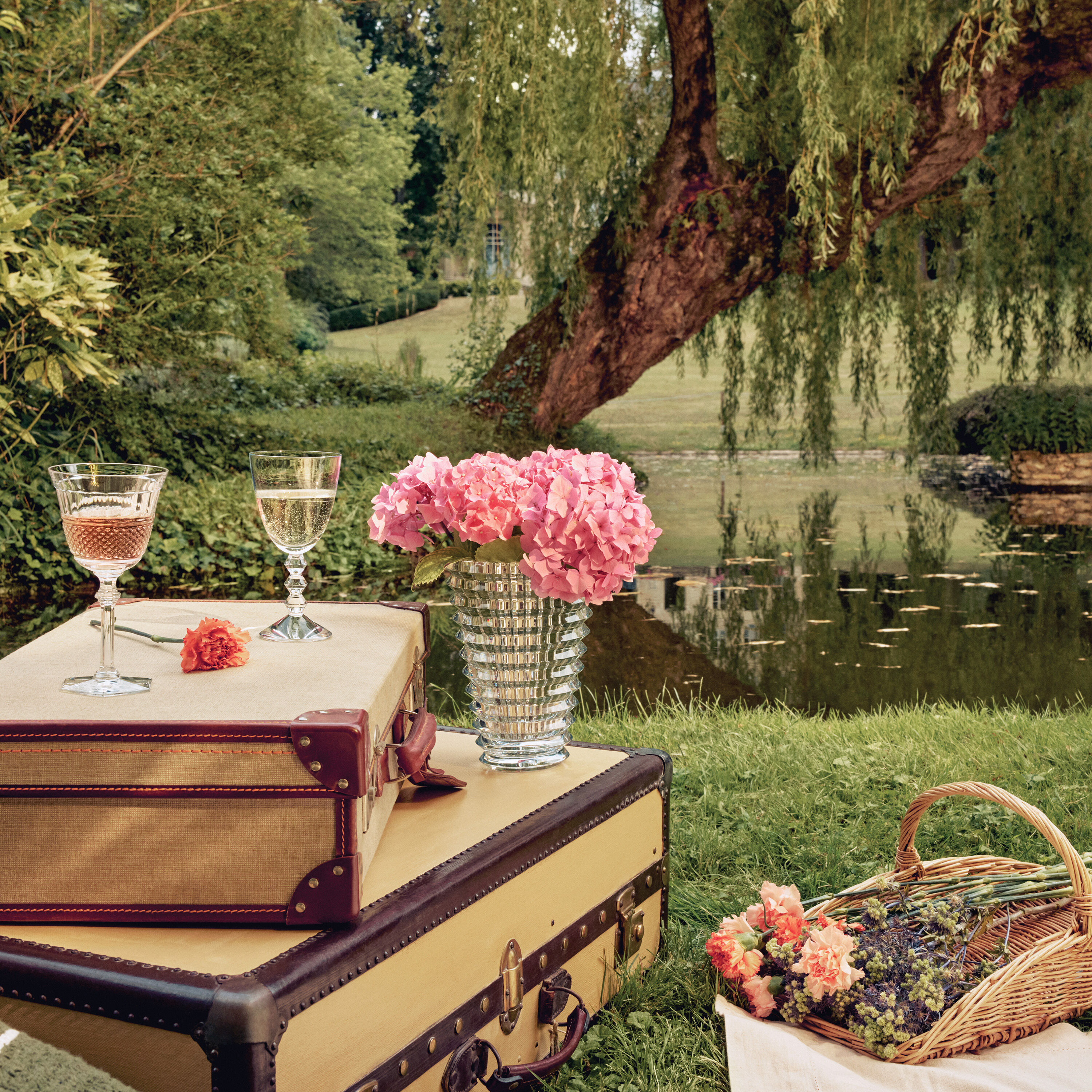 Baccarat バカラ アイベース M 花瓶 箱付き フラワーベース ク 楽天市場】＼店内、マラソンSALE開催中／ バカラ Baccarat アイ ベース