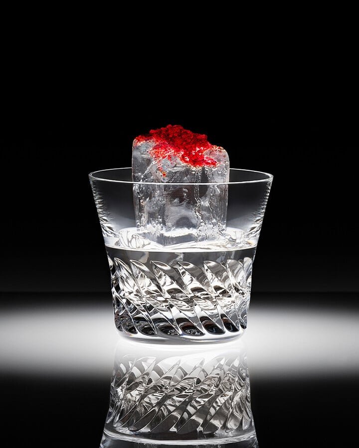 11-Baccarat-Fond-Noir-def-rvb_768x960.jpg?sw=720&q=90