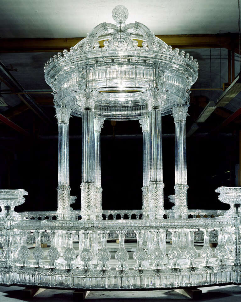 Temple de cristal Baccarat en hommage au dieu Mercure ; Première Exposition universelle de Paris en 1855