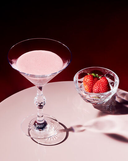 Cocktail dans un verre JCB Passion Martini
