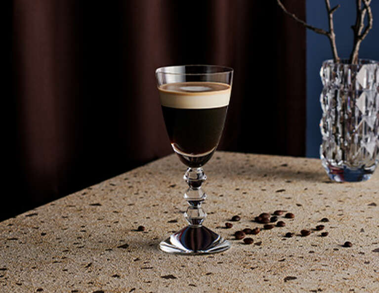Cocktail in a Véga Glass
