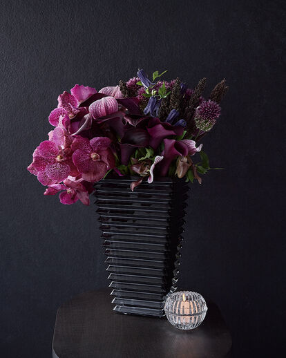 Eye Vase black