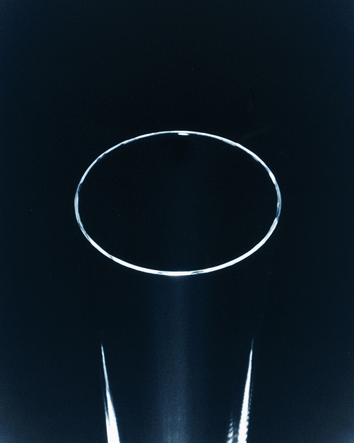 Photography of a Baccarat Flute by Thomas Chéné