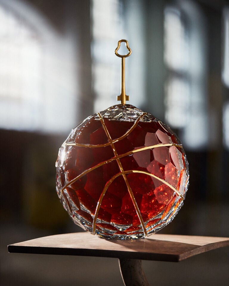 ブランデー Hennessy Paradis Baccarat Crystal Paradis x NBA | Baccarat United States