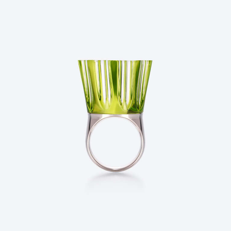 L'Eclat de Talleyrand Empress Silver Ring Olivine