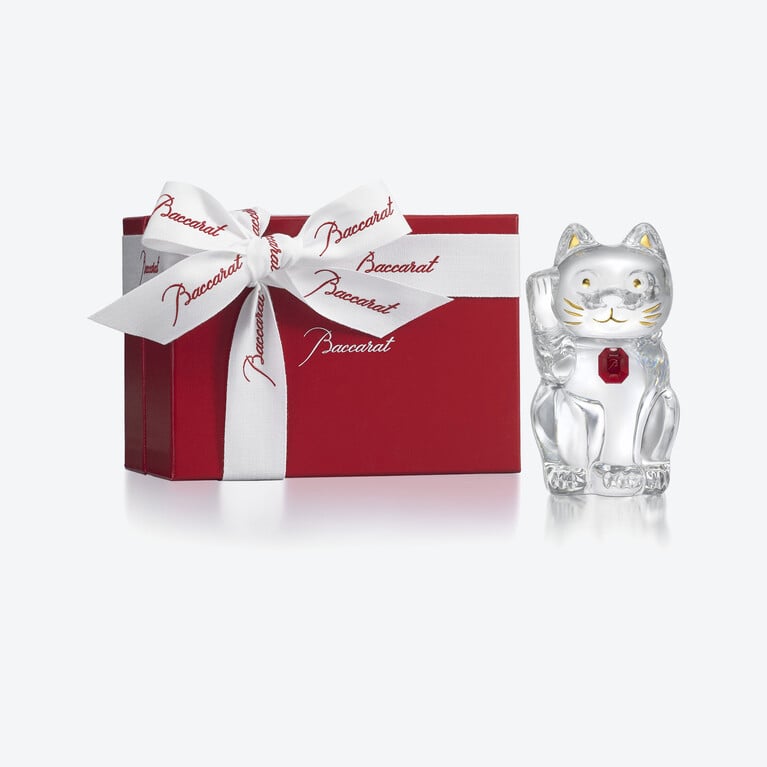 まねき猫 レッドオクトゴン Baccarat、レッドのクリスタル製