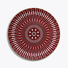 Select Arcadia Show Plate Baccarat in Porcelain Red