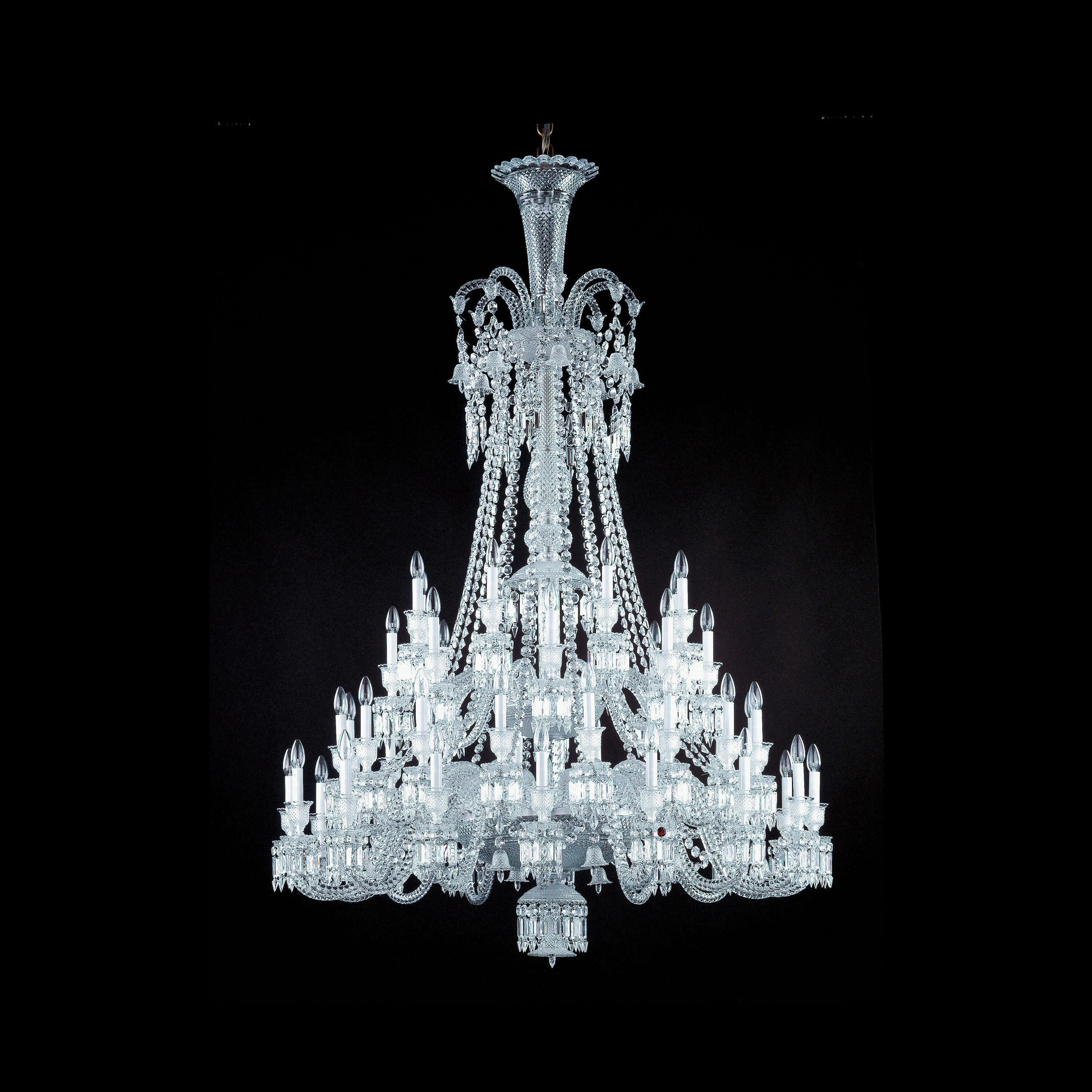 Zénith Chandelier Short (64L) | Baccarat Netherlands
