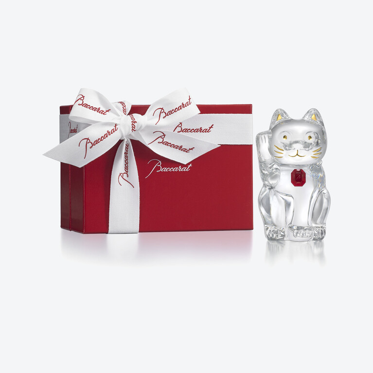 まねき猫 レッドオクトゴン Baccarat、レッドのクリスタル製