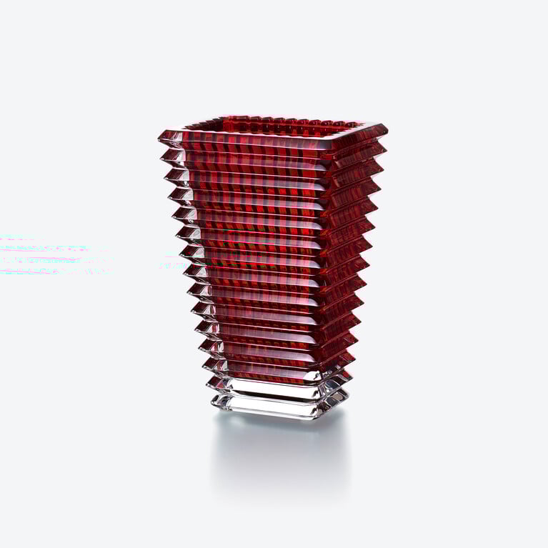 アイ ベース スクウェア S Baccarat、レッドのクリスタル製
