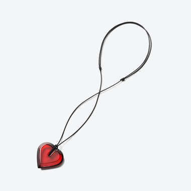 Coeur à la Folie Pendant Red View 1