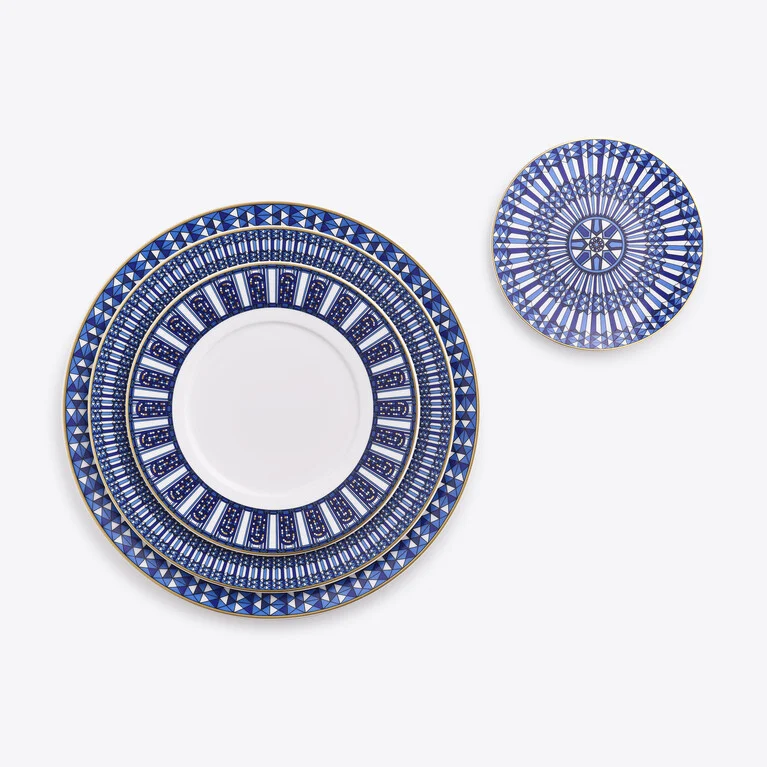 Arcadia Blue Dinner Plates Baccarat in Porcelain Blue View 3