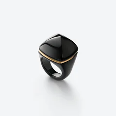 Select M&eacute;dicis Pop Ring Baccarat in Crystal Black