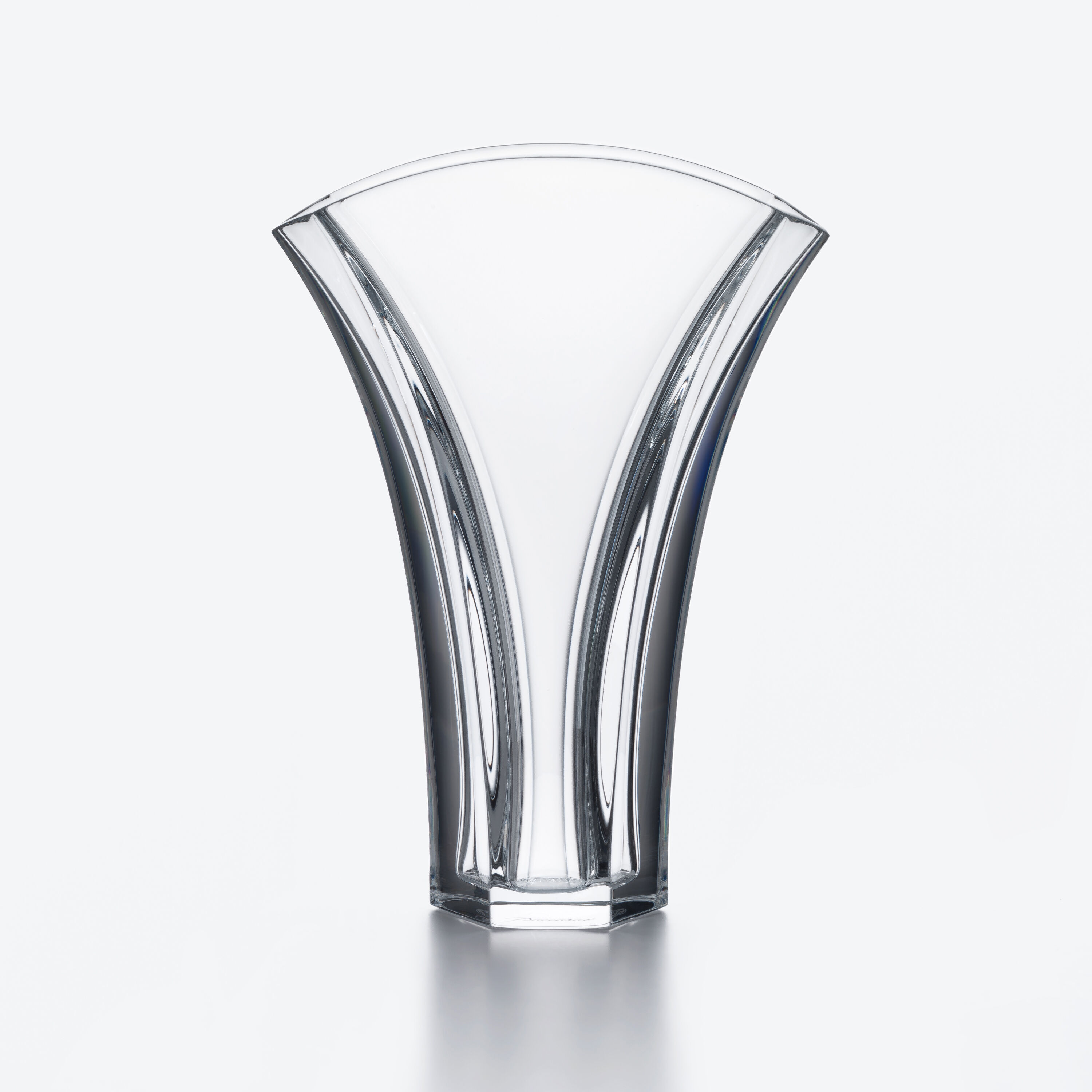 1512 Baccarat GINKGO バカラ ギンコ 花瓶 フラワーベース Ginkgo Vase S | Baccarat United States